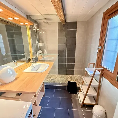 Appartement Refuge Savoyard - Centre, Parking Et Balcon